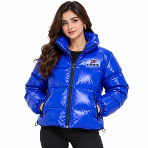 Vêtements d'hiver rembourrés fiables avec doublure en tissu doux, vestes matelassées pour femmes pour un usage quotidien en superposition saisonnière. - Product Image 4
