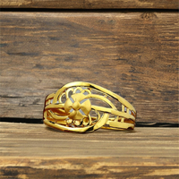 Cincin Emas Bunga Abstrak |   Desain Enam Kelopak dengan Ukiran Melengkung yang Mengalir |   Pakaian Sehari-hari Bergaya 2.320 Gram