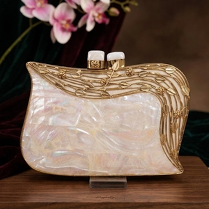 Pochette de luxe en nacre, élégante et artisanale, pour mariages, célébrations festives et événements spéciaux - Product Image 4