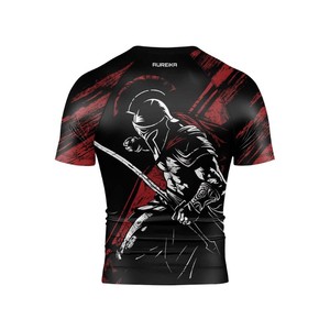 Rashguard BJJ Premium avec coutures renforcées, tissu extensible compressif, logo personnalisé, haut de combat pour arts martiaux - Product Image 3