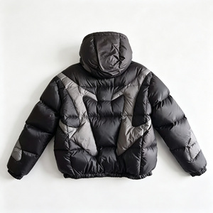 Chaqueta Acolchada de Invierno Ligera y de Alta Calidad Unisex, Hecha de Poliéster, Diseño Impermeable, Estilo con Cuello Alto, Reversible, Ecológica - Product Image 4