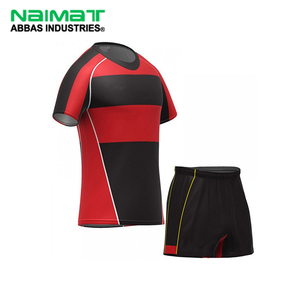 Tenue de rugby professionnelle pour homme, ensemble maillot respirant sublimé à rayures rouges et noires et short de sport robuste pour l'extérieur - Product Image 1