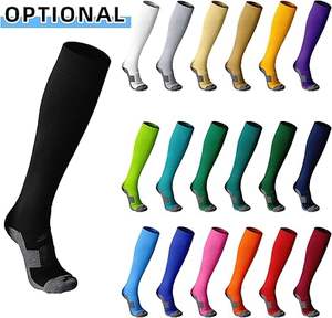 Uniforme de Fútbol de Último Diseño 100% Poliéster, Nuevo Estilo, Uniforme Profesional para Adultos, Calidad Premium, Color Personalizado, Logotipo Personalizado - Product Image 6