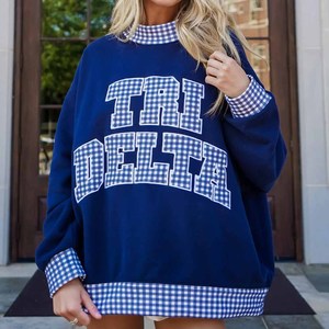เสื้อสเวตเชิ้ตผ้าฝ้ายฟลีซคอเต่า คอวี แบรนด์ ADPI รุ่น Heavyweight สำหรับผู้หญิง ผู้ชาย และทุกเพศ ลายจุด ลายตาราง ปักอักษร - Product Image 6