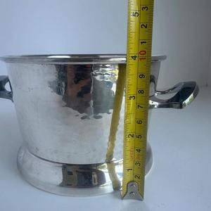 Hammered Design Beverage Tub With Handles European Style Metal <b>Ice</b> <b>Bucket</b> Large Capacity Champagne Beer Cooling <b>Bucket</b> <b>For</b> <b>Sale</b> - Product Image 6