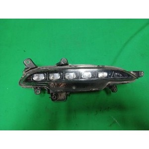Feu antibrouillard droit d'occasion 92202B1 - Product Image 1