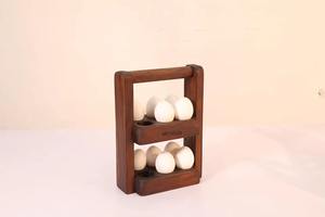 Support à œufs en bois massif naturel pour comptoir de cuisine, style farmhouse, rangement pour œufs, organisateur durable fait à la main - Product Image 3