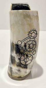 Mug en corne artisanal personnalisé avec gravure viking, en céramique, hautement poli, corne naturelle d'Inde, pour cadeaux d'affaires - Vin, bière - Product Image 4