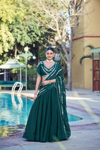 ชุดกระโปรงงานเฉลิมฉลอง Heirloom Rangoli Crush พร้อมผ้าคาดเอวปักเลื่อมระยิบระยับ ผ้าคลุมเจ้าสาวแบบพลิ้วไหว ผ้าสำหรับเสื้อสั่งตัดพิเศษ - Product Image 5