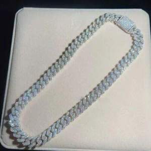Collier chaîne cubaine hip-hop en argent sterling 925 plaqué or 18 carats avec moissanite taille baguette sertie griffe, cadeau de fiançailles - Product Image 1