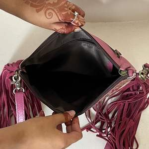 Última novedad: Bolso de cuero genuino de vaca con flecos, hecho a mano, con diseño floral y de toro, pieza de diseñador para mujer, OEM/ODM. - Product Image 6