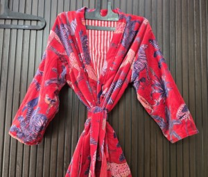 Robe en velours rouge imprimé pour femmes, manches longues, longueur complète, décontractée, été, douce, en peluche, motif animal, kimono, vêtements de nuit - Product Image 6