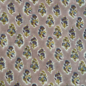 Tela de Algodón Estampada a Mano con Diseño Floral Beige, Tela de Algodón Estampada Jaipuri Hecha a Mano en India, Tela Suave de Cambray para Confección de Vestidos - Product Image 4