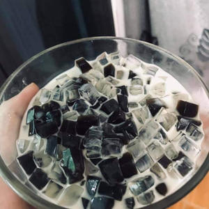 Precio de fábrica Polvo de gelatina negra Vietnam Hecho 100% Orgánico Seguro y de alta calidad Ideal para postres y bebidas frías - Product Image 3