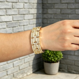 Pulsera de eslabones tipo baguette para hombre de plata 925 con incrustaciones de diamantes, acabado en oro amarillo, joyería hip hop, cadena de eslabones gruesos tipo ladrillo - Product Image 1