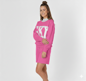 ชุดเซ็ต Urban Relax สำหรับผู้หญิง สีชมพู คอเต่า ดีไซน์เสื้อตัวยาวพิเศษ พร้อมกางเกงขาสั้นสวมใส่ง่าย - Product Image 1