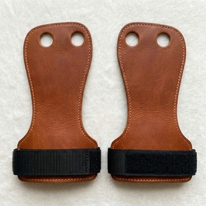 Poignées de gymnastique en cuir avec 2 trous, fermeture à boucle réglable pour la musculation, protection des paumes, unisexe, entraînement de force - Product Image 1