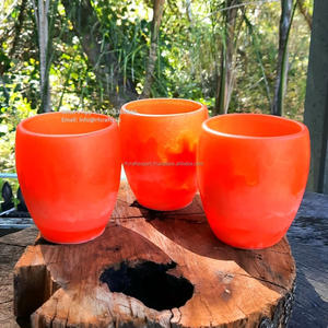 Venta al por mayor tazas de resina de color personalizado tazas de varios colores y tamaño de personalización para el hogar bares de hotel por rfcrafts - Product Image 1