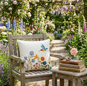 Housse de coussin carrée en coton blanc, personnalisable, brodée, motif floral et oiseaux vintage, écologique, lavable, pour la maison, vente en gros - Product Image 4