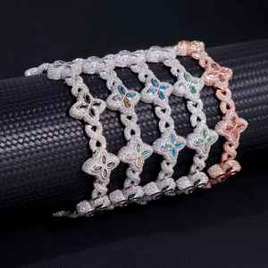 กำไลข้อมือรูปใบโคลเวอร์ประดับเพชรโมอิสซาไนต์ ชุบทองบนเงินสเตอร์ลิง ดีไซน์แบบฮิปฮอป ทรงกลมเจียระไนแบบบริลเลียนท์ ตัวเรือนแบบกรงเล็บ สำหรับผู้หญิง - Product Image 1