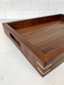 Grand plateau de service en noyer avec poignées et accents en érable - Product Image 2