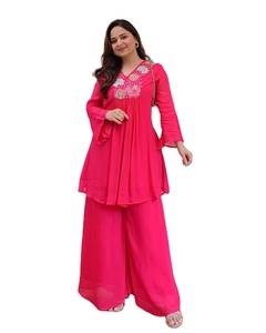 ชุดเซ็ตสองชิ้นสำหรับผู้หญิง ผ้าจอร์เจตต์แท้ ทรงขากว้าง ดีไซน์ปักลายอย่างประณีต เพื่อความสบายและสง่างาม ผลิตจากโพลีเอสเตอร์ - Product Image 1