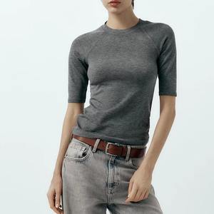 Nouveau style 2026 T-shirt femme coupe confortable, vêtement de sport oversize à manches courtes, T-shirt uni décontracté pour la vente en gros - Product Image 1