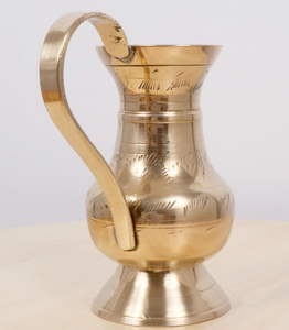Pichet à eau doré poli 1L avec poignée pour table de cuisine, vente en gros, pichet à eau gravé pour la maison - Product Image 3
