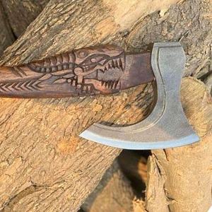 Hacha Vikinga de Alta Calidad, Diseño Industrial, Hoja de Acero con Alto Contenido de Carbono, Mango de Madera de Fresno, para Uso en Exteriores - Product Image 6