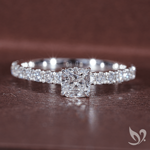 Anillo Solitario de Diamante Cultivado en Laboratorio con Corte Cojín de 0.5ct, Certificado por IGI, en Oro Sólido de 10K, para Compromiso, Boda o Aniversario - Product Image 1