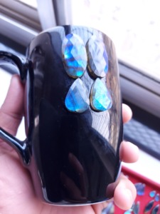 Tasses traditionnelles magnifiques en pierres précieuses mélangées de différentes couleurs avec poignée |   Articles de table pour la maison, les restaurants, les hôtels et les cadeaux - Product Image 3