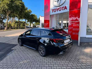 Toyota Corolla Touring Sports Hybrid Teamplayer, véhicule familial économique en carburant, conduite à droite - Product Image 3