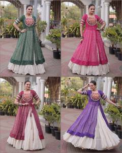 Lehenga Choli de diseño étnico tradicional indio, colección Navaratri, con estampado Bandhani y diseño Kutchi para mujeres, ropa elegante. - Product Image 4