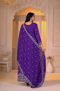 Conjunto Kurti Chinon con múltiples bordados y lentejuelas, pantalón palazzo elástico forrado y dupatta a juego para mujer UV 155 - Product Image 5