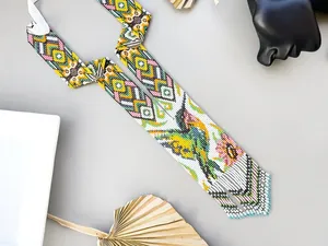 MEJOR OFERTA Collar de colibrí con cuentas, joyería de animales tropicales, collar único hecho a mano, llamativo, brillante y divertido para el verano - Product Image 1