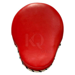 High Quality Leather Curved <b>Focus</b> <b>Pads</b> with Adjustable Wrist Strap and Breathable Inner Lining for Coaches - Product Image 3