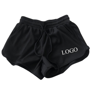 Shorts en tricot noir pour femme avec cordon de serrage à la taille et logo sur la jambe droite, style décontracté, couleur unie, coupe taille mi-haute - Product Image 4