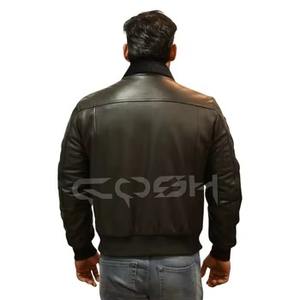 Chaqueta Bomber de Cuero Negra con Cuello de Lana y Cremallera Frontal Resistente |   Ropa de Invierno Premium para Hombre - Product Image 4