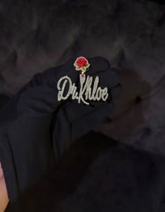 Pendentif personnalisé avec nom en écriture cursive, or massif 10 carats, diamant rouge rose cultivé en laboratoire, collier hip-hop glacé, cadeau de mariage ou de fiançailles - Product Image 1