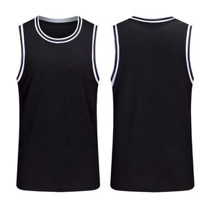 Débardeur de basketball personnalisé en gros pour hommes, avec impression par sublimation, en maille, pour l'entraînement - Product Image 5