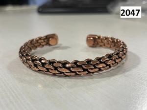กำไลทองแดง Radhe Enterprises ลายนูนสัญลักษณ์ ทำด้วยมือสำหรับผู้ใหญ่ รุ่น RE/25-26/400 สีน้ำตาล อินเดีย สำหรับงานปาร์ตี้และสำนักงาน - Product Image 2