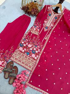 Ensemble 3 pièces traditionnel en soie et mousseline épaisse pour femme, brodé, comprenant un haut, un pantalon palazzo et une dupatta, entièrement cousu, idéal pour les occasions festives - Product Image 2