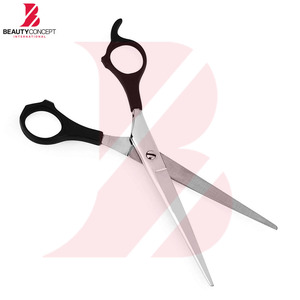 กรรไกรตัดผมมืออาชีพ ด้ามจับพลาสติกสีดำด้าน คุณภาพสูง ผลิตจากเหล็กกล้าไร้สนิม พร้อมที่พักนิ้ว - Product Image 6