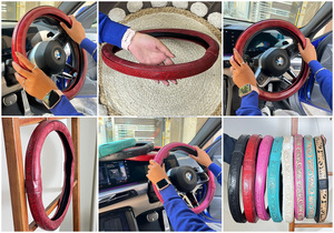 Housse de volant en cuir véritable, design tendance, fabriquée à la main, universelle et élégante, pour fabricants. - Product Image 3