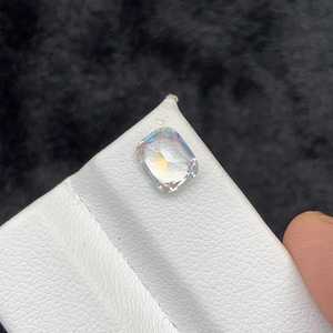 Pierre précieuse naturelle en pierre de lune arc-en-ciel blanche, 2,00 carats, évaluée par un tiers, ZUBEDA GEMS JEWELRY, pour la fabrication de bijoux, vente en gros - Product Image 3
