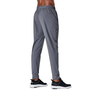 Pantalon de jogging décontracté léger pour homme, coupe musclée, couleur unie, respirant, pour le fitness, la course et l'entraînement - Product Image 4