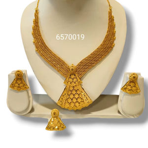 AWAIS HOUSE Collier Hiphop en laiton plaqué or 6 grammes avec diamant serti griffe infini, pour femmes africaines, festivals, mariages et fêtes - Product Image 1