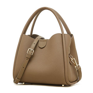 Sac bandoulière personnalisé en cuir véritable gaufré imprimé, couleur beige, avec sangle réglable, accessoire de mode de haute qualité - Product Image 3