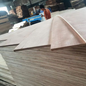 Contrachapado de Embalaje de 8-18mm con Núcleo de Acacia o Mixto, con Chapa de Pino, Estirax y Manglietia, Fabricado en Vietnam - Product Image 1