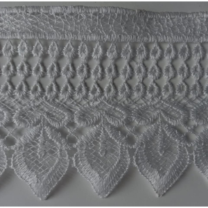 Bordure en dentelle française élégante avec motif circulaire et bord festonné de 1 7/8 pouce de large pour la confection de robes - Product Image 6